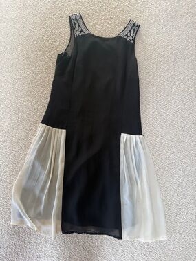 Roaring Twenties Drop Waist Black and Cream Sleeveless Contrast Pleat Dress